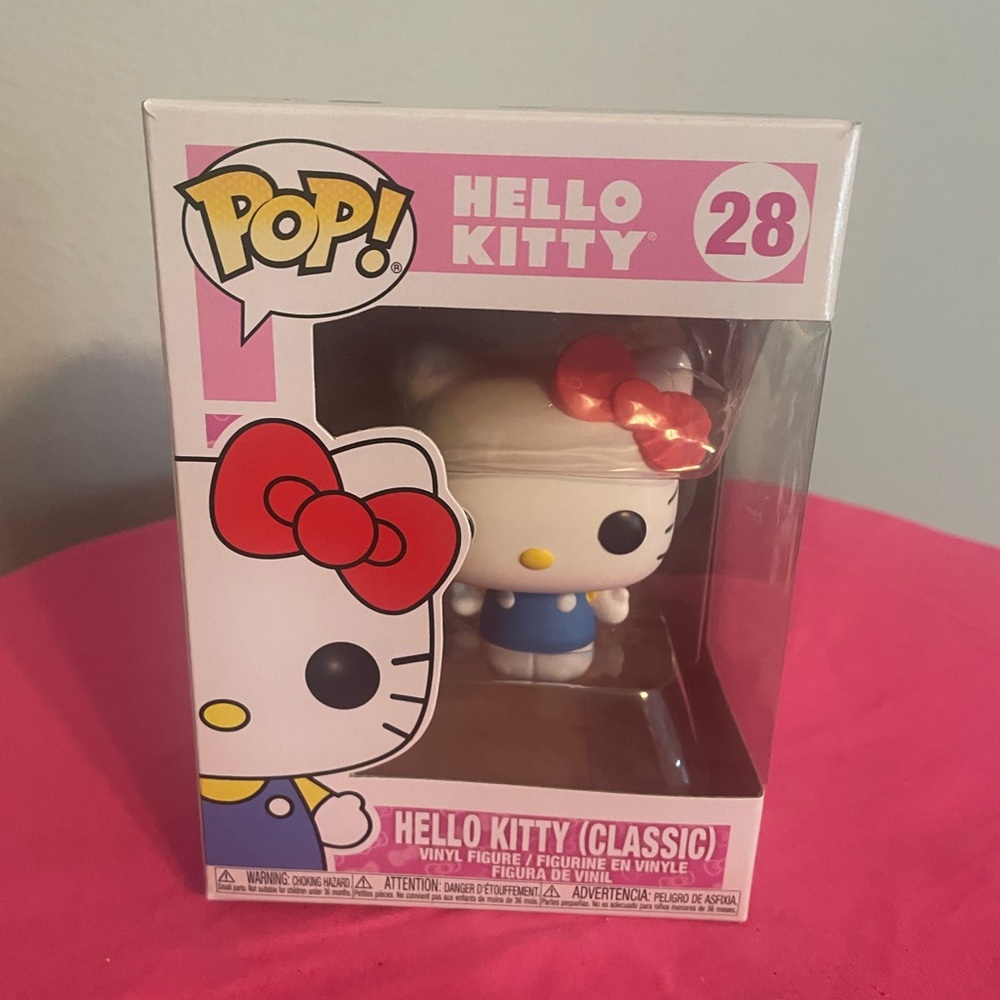 Hello Kitty Classic Funko Pop Vinyl Figure #28 NWOT